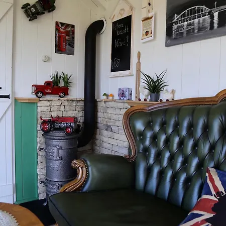 Lulla Cottage Semesterbostad *