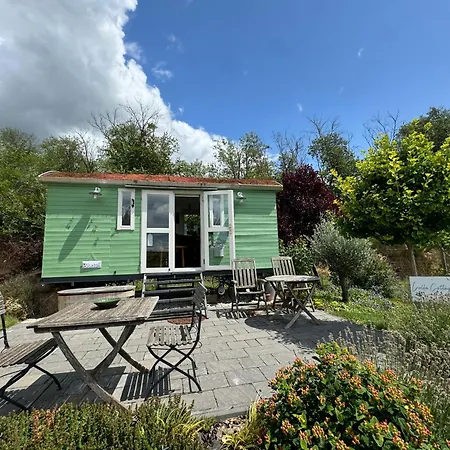 펜션 Lulla Cottage